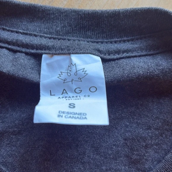 Banff Graphic Charcoal T-Shirt Small - Picture 2 of 2